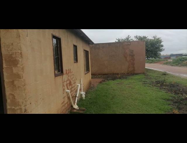 2 BEDROOM HOUSE FOR SALE IN SOSHANGUVE SOUTH